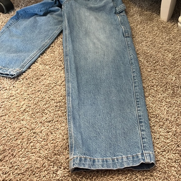 American Eagle Outfitters Highest Rise 90's Boyfriend carpenter jeans in 4 short - Picture 9 of 9